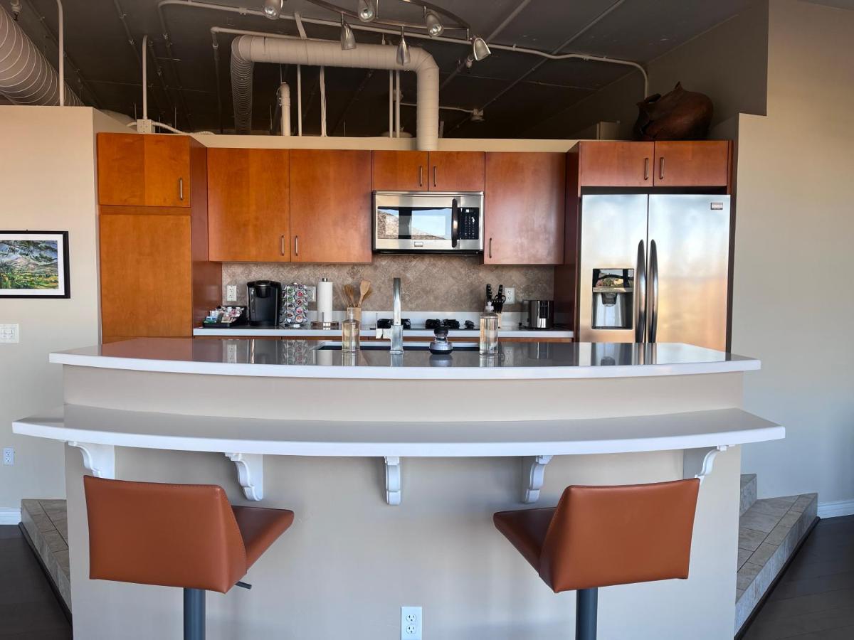 Luxury Industrial Loft On Mill Apartment Tempe Exterior photo